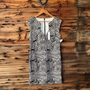 TRINA TURK | NWT Black & White Graphic V-Neck Mini Dress 6